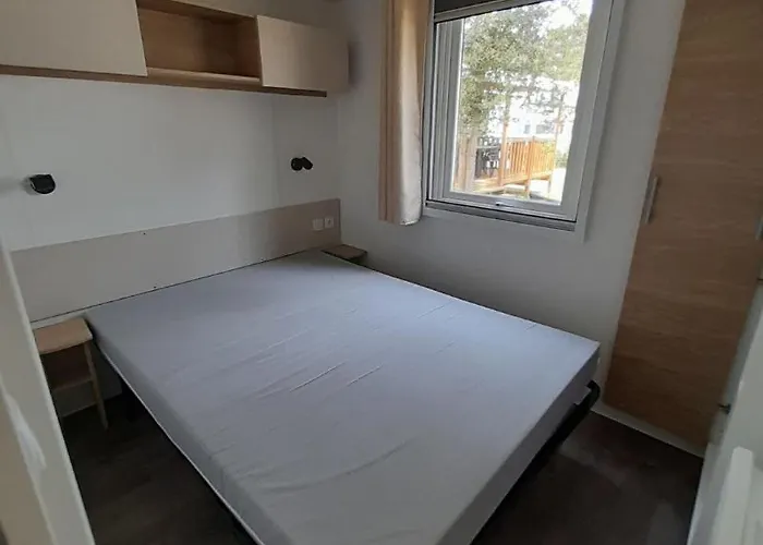 Mobilhome 3 Chez Yvan Kamp alanı